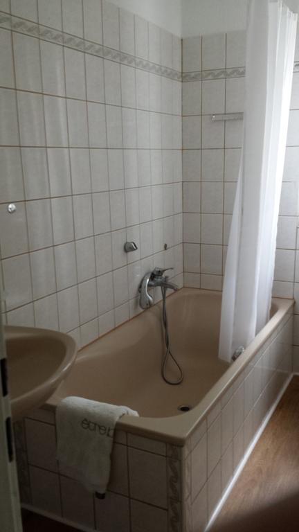 Konstanz Naehe, Ruhiges 4-Zim-Wohnung Bis 8 Personen كروزلينغن الغرفة الصورة